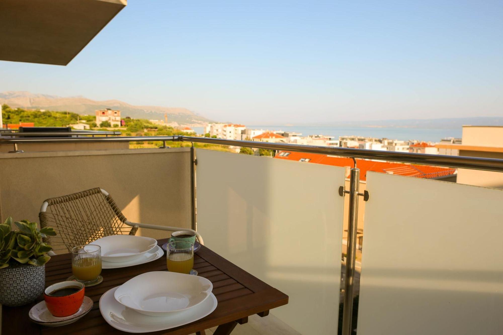 Kiki'S Sea View Studio Split Habitación foto