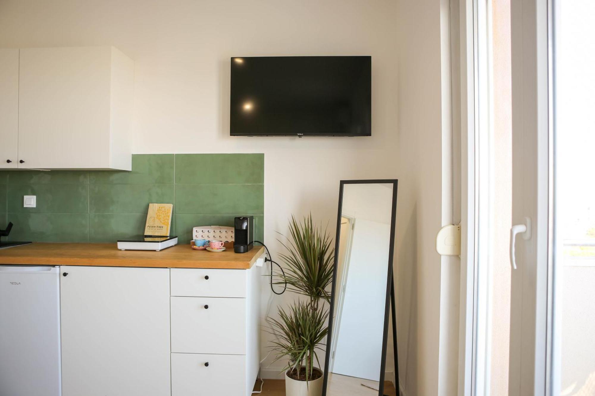 Kiki'S Sea View Studio Split Habitación foto